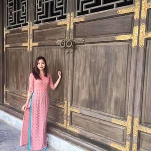 Meet your Posher, Quynh